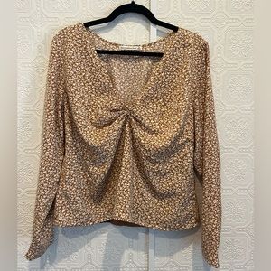 Abercrombie Knot Front Top